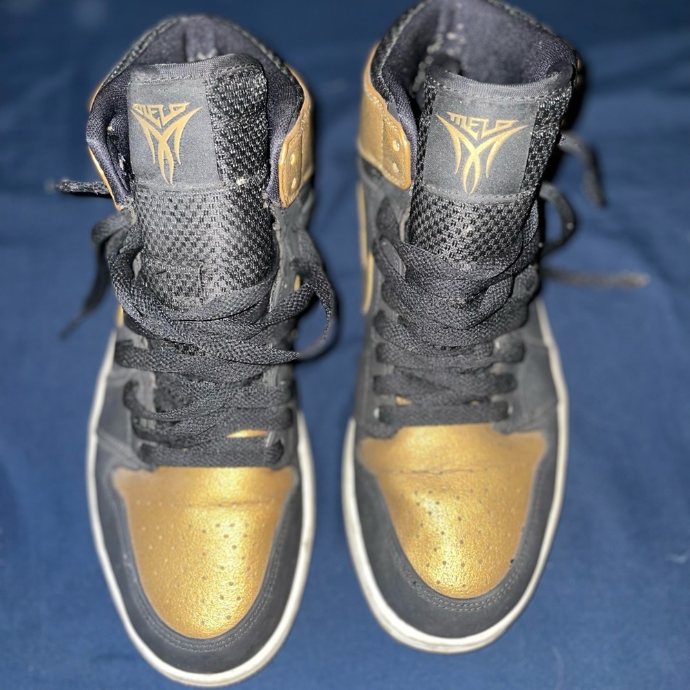Mens Jordan 1s